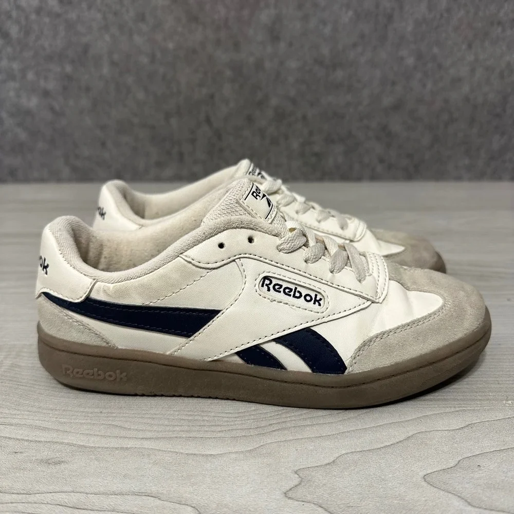 Reebok Club C Sneakers Kids Sz 3 White Navy Gum Sole Leather Suede Tennis Shoe‎